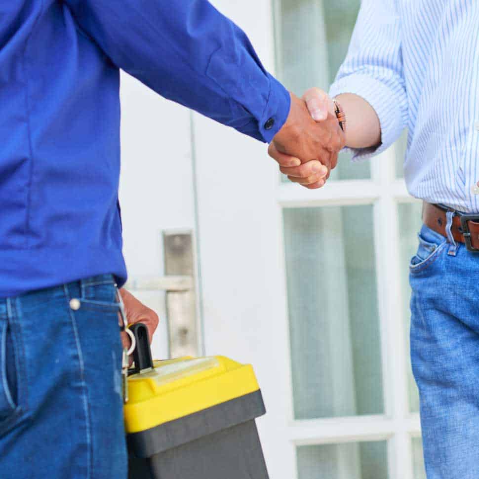 Pose d'un conduit de fumées sur façade extérieure